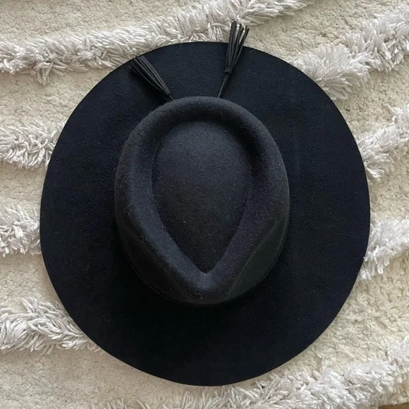 Anthropologie flat brim hat Anthropologie cowgirl Hat Never worn! Flat brim | Depop main image 3